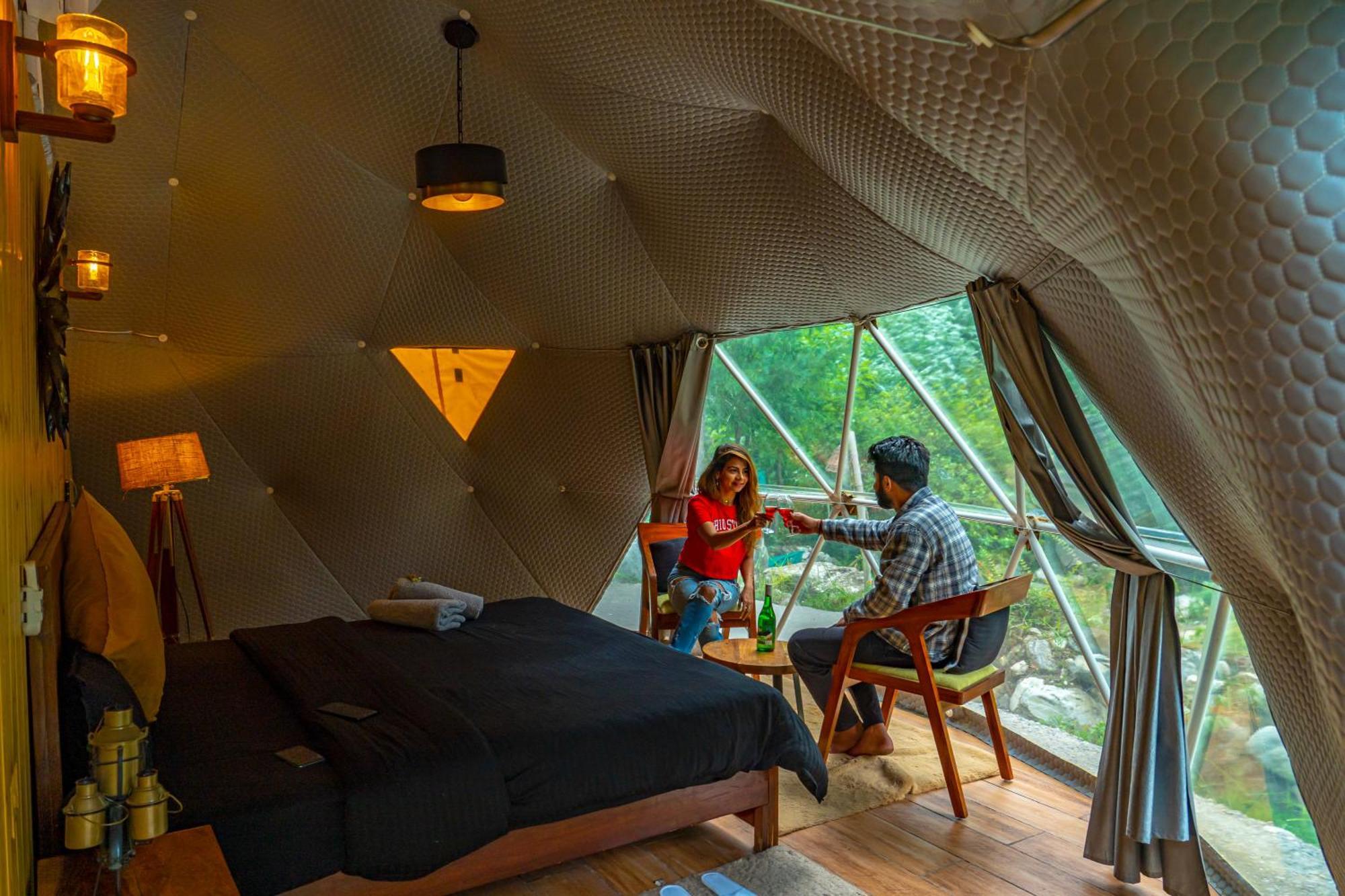 Whoopers Boutique Resort Jibhi Ngoại thất bức ảnh