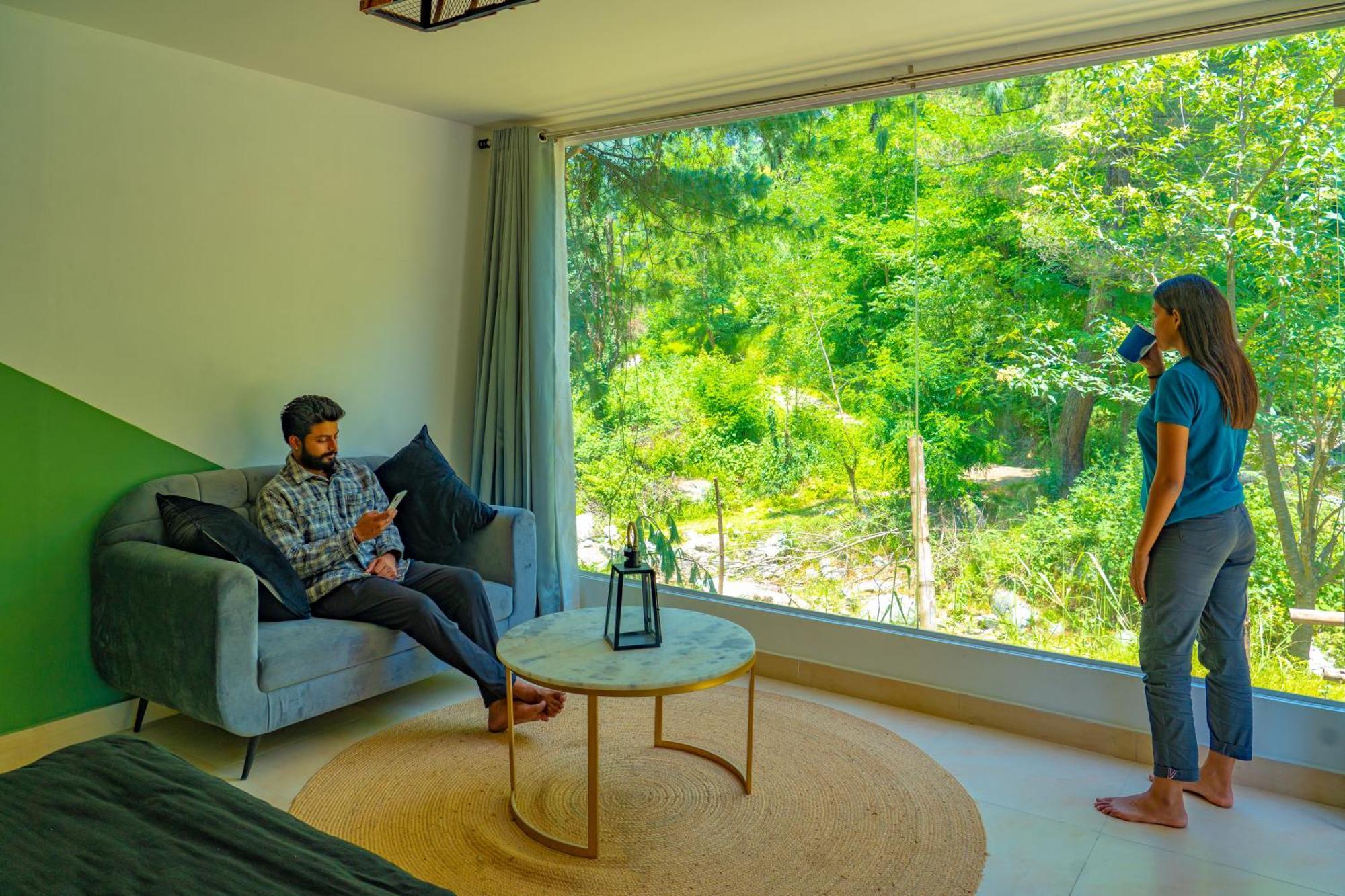 Whoopers Boutique Resort Jibhi Ngoại thất bức ảnh