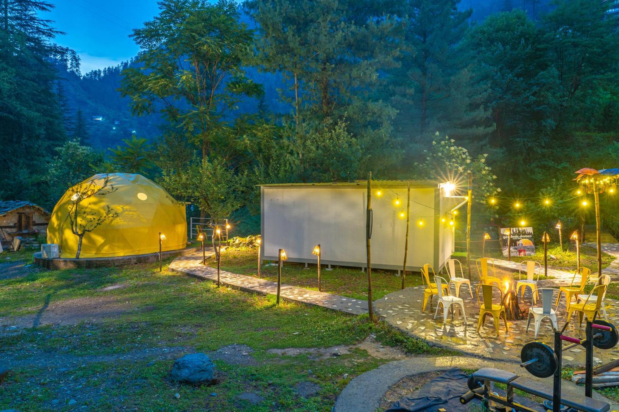 Whoopers Boutique Resort Jibhi Ngoại thất bức ảnh