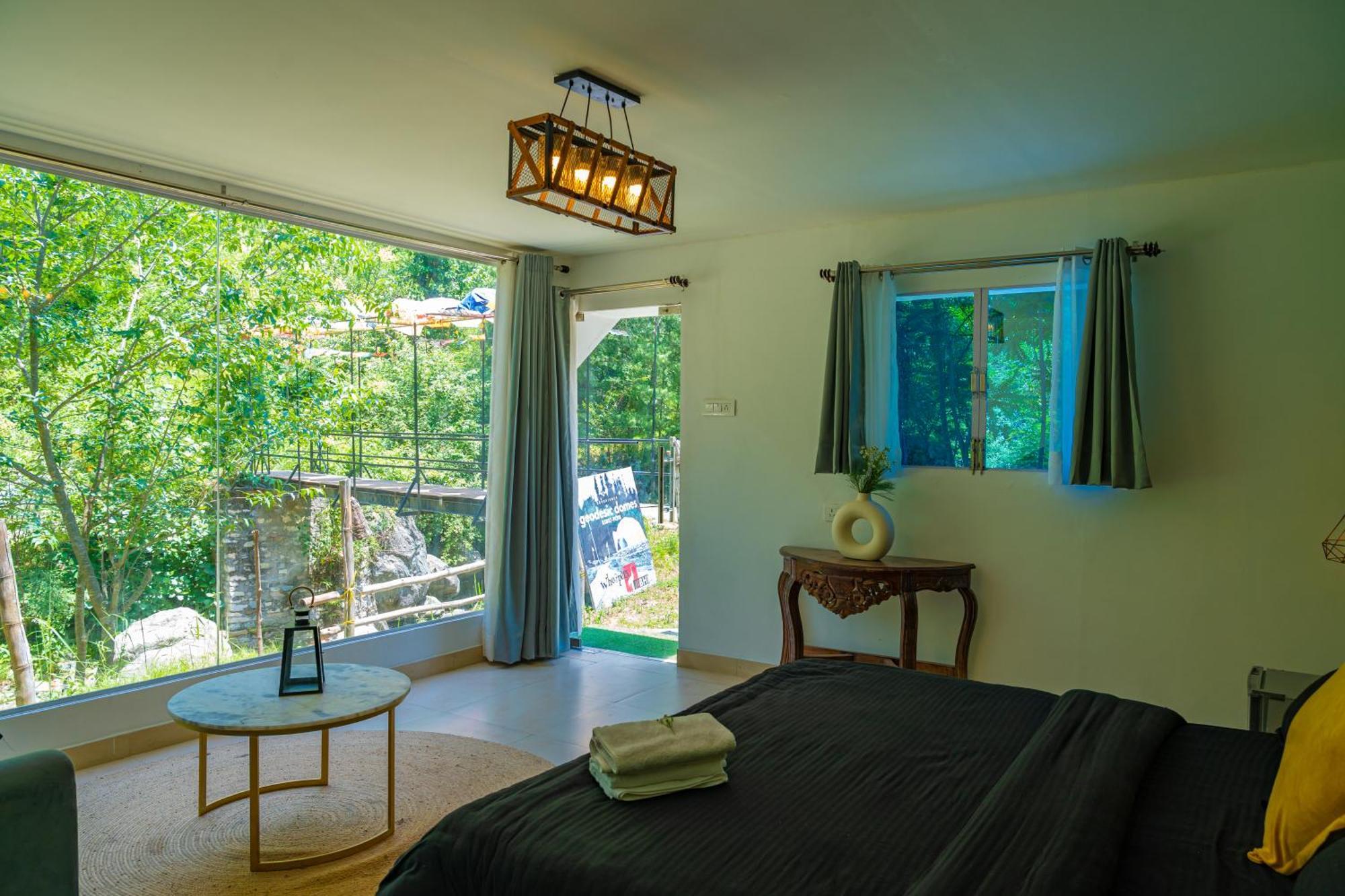 Whoopers Boutique Resort Jibhi Ngoại thất bức ảnh