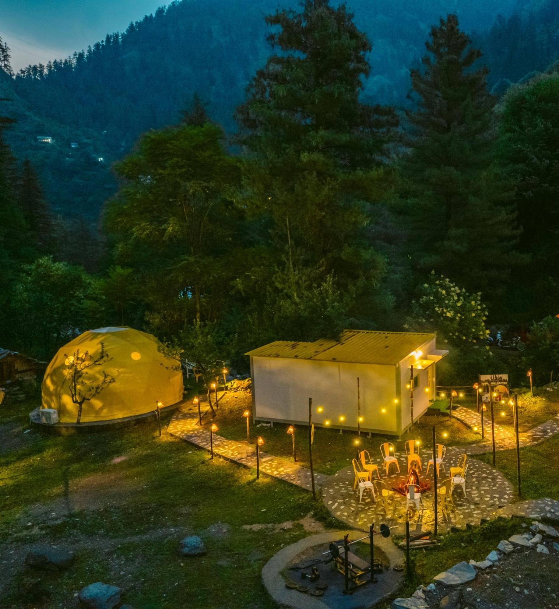 Whoopers Boutique Resort Jibhi Ngoại thất bức ảnh