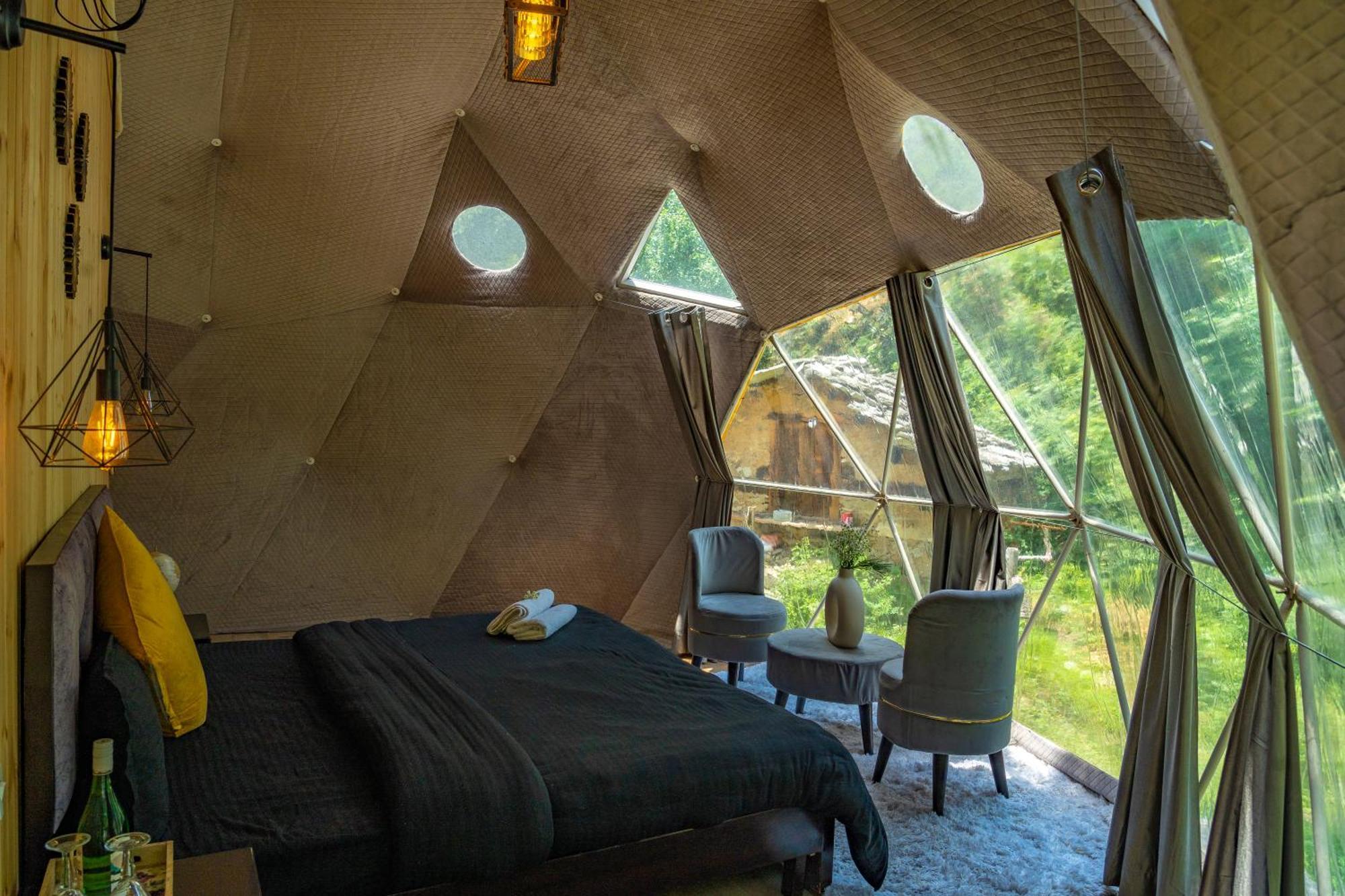 Whoopers Boutique Resort Jibhi Ngoại thất bức ảnh