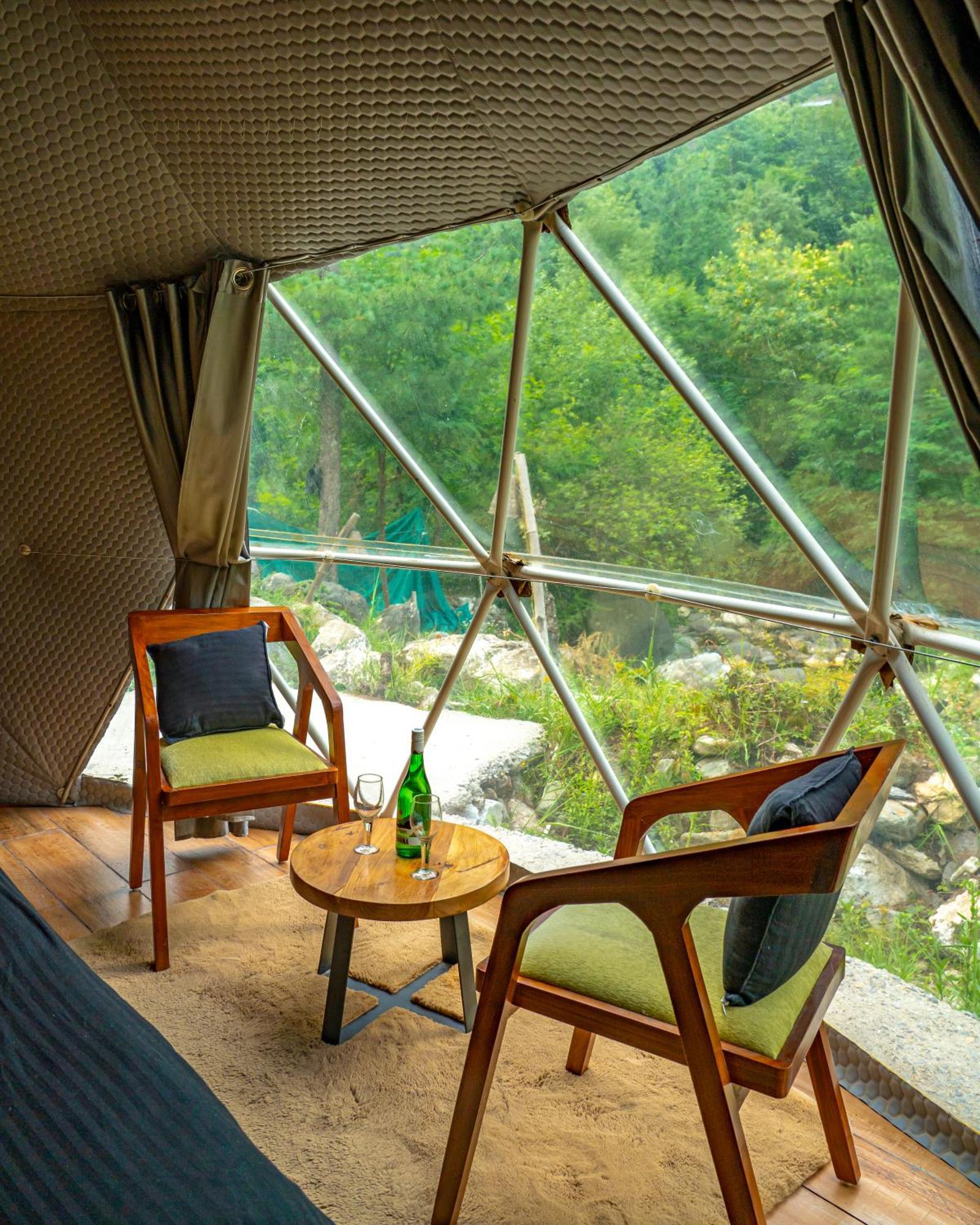 Whoopers Boutique Resort Jibhi Ngoại thất bức ảnh