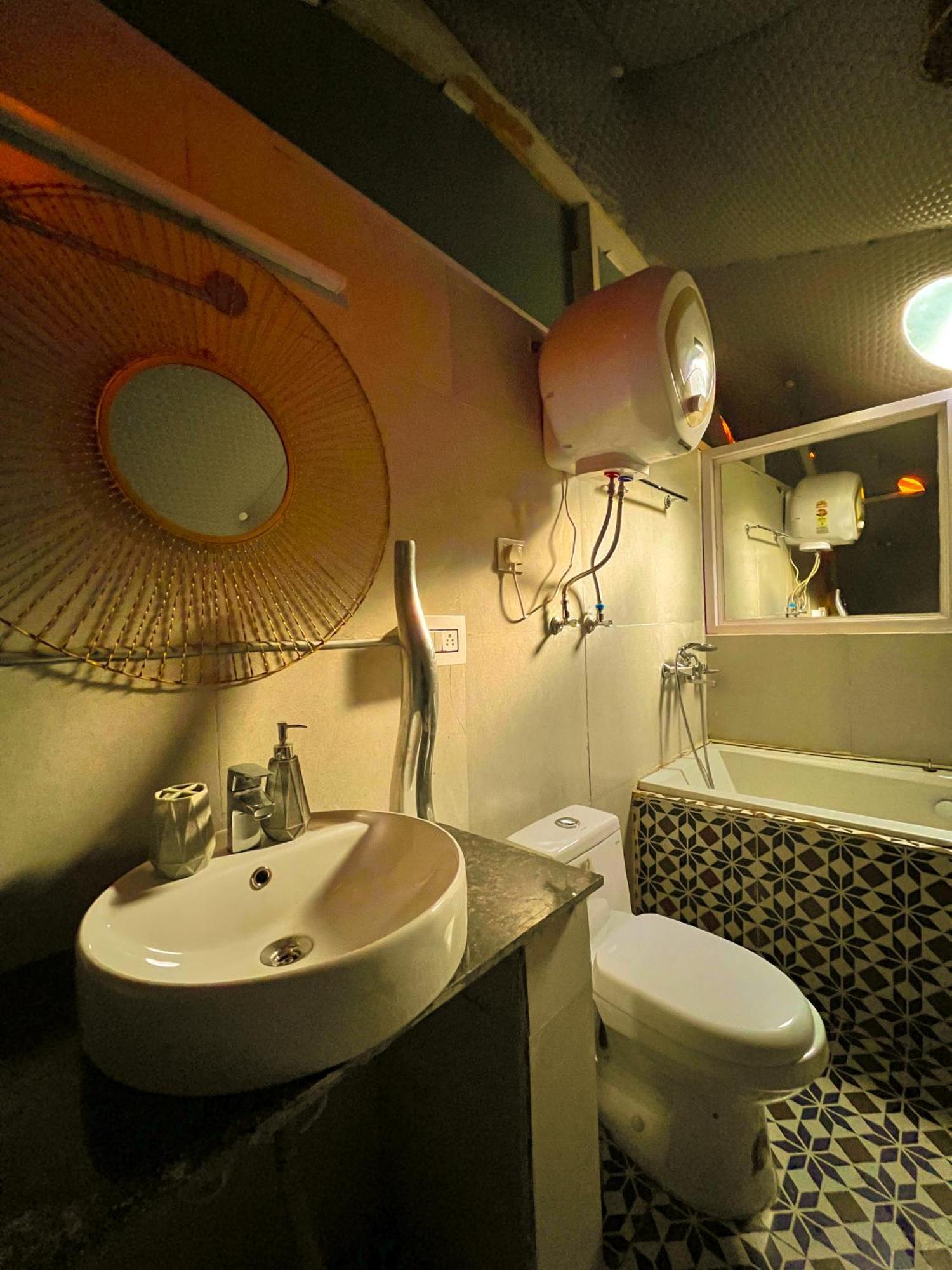 Whoopers Boutique Resort Jibhi Ngoại thất bức ảnh