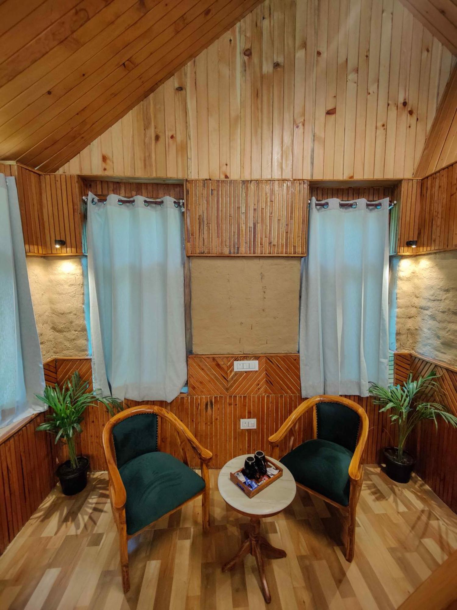 Whoopers Boutique Resort Jibhi Ngoại thất bức ảnh